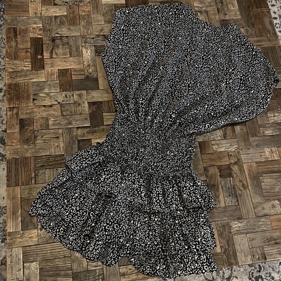 Vestique Gray Black Tiered Ruffle Dress - Picture 7 of 10